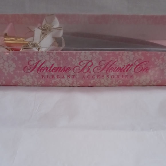 Vintage Hortense B. Hewitt Co. Gold Handled Serving Set. - Picture 4 of 5